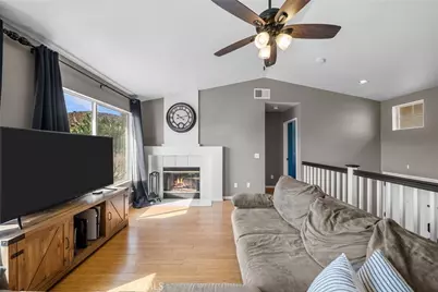 38438 Cougar Pass, Palmdale, CA 93551 - Photo 5