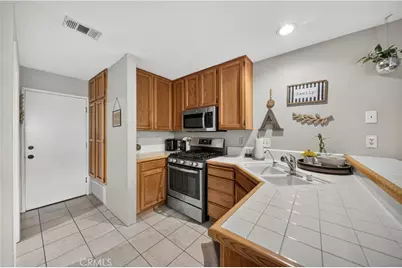 22839 Banyan #332, Saugus, CA 91390 - Photo 13