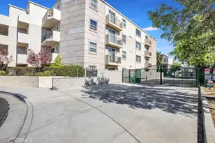 14412 Killion St, Sherman Oaks, CA 91401 - Photo 41