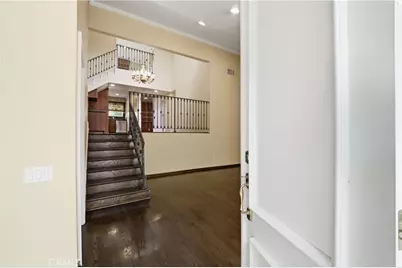 6121 Shoup Avenue #6, Woodland Hills, CA 91367 - Photo 5