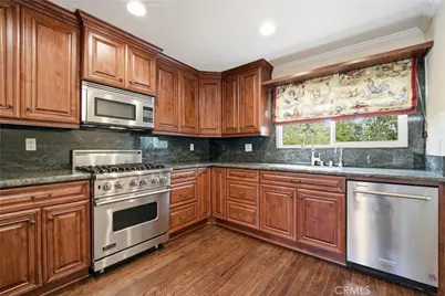 6121 Shoup Avenue #6, Woodland Hills, CA 91367 - Photo 13