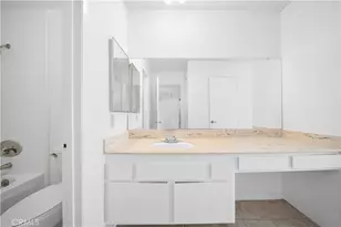 23515 Lyons, Valencia, CA 91355 - Photo 17