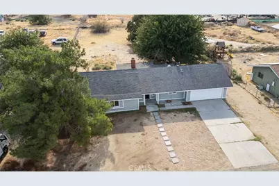 40245 176th, Lake Los Angeles, CA 93591 - Photo 3
