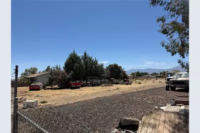 11540 E Avenue R2, Littlerock, CA 93543 - Photo 11