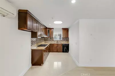8012 Hesperia, Reseda, CA 91335 - Photo 7