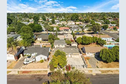8012 Hesperia, Reseda, CA 91335 - Photo 39