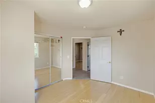 8012 Hesperia, Reseda, CA 91335 - Photo 33