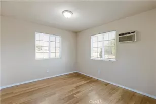 8012 Hesperia, Reseda, CA 91335 - Photo 31