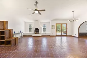 23921 Parke Ct, Tehachapi, CA 93561 - Photo 11