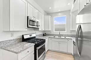 15340 Lassen, Los Angeles, CA 91345 - Photo 5