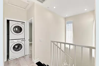 15340 Lassen, Los Angeles, CA 91345 - Photo 23
