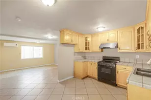 8012 Hesperia, Reseda, CA 91335 - Photo 25