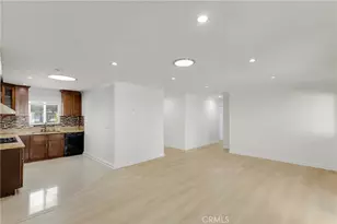 8012 Hesperia, Reseda, CA 91335 - Photo 7
