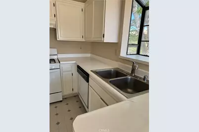 18107 Erik Court #464, Canyon Country, CA 91387 - Photo 5