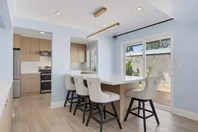 18134 Killion Street #4, Tarzana, CA 91356 - Photo 7