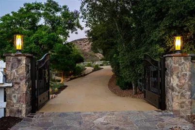 196 Colt Lane, Thousand Oaks, CA 91361 - Photo 49