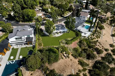 19245 Berclair, Tarzana, CA 91356 - Photo 39