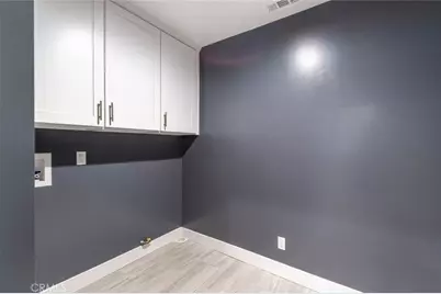 6633 Costello Avenue, Los Angeles, CA 91405 - Photo 17