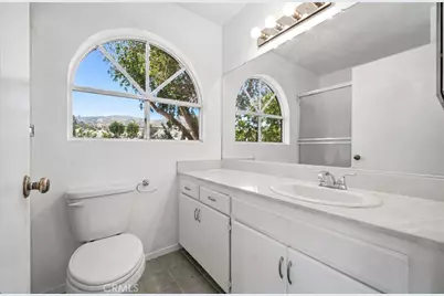 14380 Foothill Blvd #1, Los Angeles, CA 91342 - Photo 7