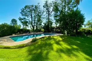 5950 Winnetka, Woodland Hills, CA 91367 - Photo 41