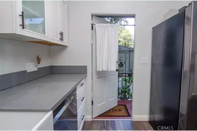 21209 Dumetz Road, Woodland Hills, CA 91364 - Photo 25