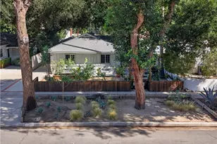21209 Dumetz Rd, Woodland Hills, CA 91364 - Photo 13