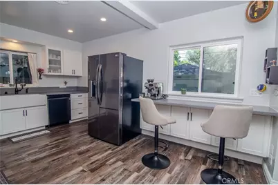 21209 Dumetz Road, Woodland Hills, CA 91364 - Photo 15