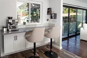 21209 Dumetz Rd, Woodland Hills, CA 91364 - Photo 27