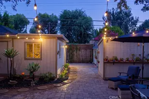 21209 Dumetz Rd, Woodland Hills, CA 91364 - Photo 29