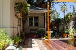21209 Dumetz Rd, Woodland Hills, CA 91364 - Photo 15