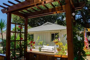 21209 Dumetz Rd, Woodland Hills, CA 91364 - Photo 9