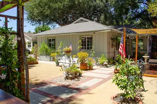 21209 Dumetz Rd, Woodland Hills, CA 91364 - Photo 3