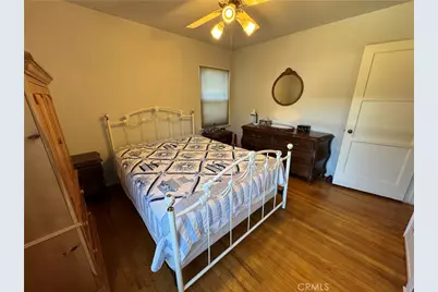 7039 Hesperia, Reseda, CA 91335 - Photo 27