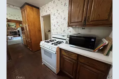 7039 Hesperia, Reseda, CA 91335 - Photo 15
