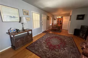 7039 Hesperia, Reseda, CA 91335 - Photo 9