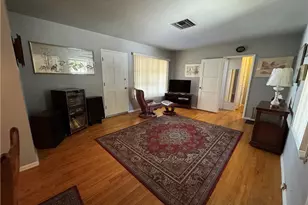 7039 Hesperia, Reseda, CA 91335 - Photo 7