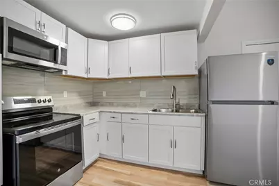 21801 Roscoe Boulevard #206, Canoga Park, CA 91304 - Photo 9