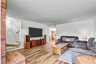 19451 Sherman Way, Reseda, CA 91335 - Photo 11