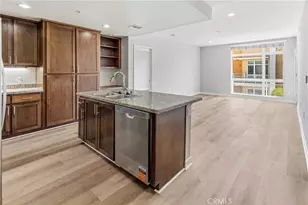 21301 Erwin St, Woodland Hills, CA 91367 - Photo 17