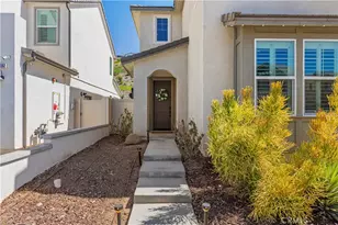 28588 Foothill, Saugus, CA 91350 - Photo 3