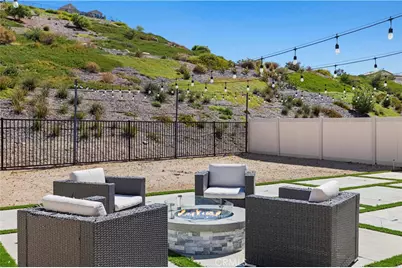 28588 Foothill, Saugus, CA 91350 - Photo 29