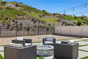 28588 Foothill, Saugus, CA 91350 - Photo 29