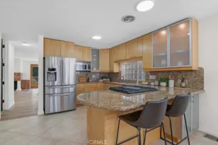 4392 Pampas Rd, Woodland Hills, CA 91364 - Photo 11