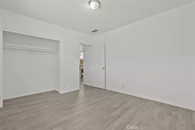 11144 Laurel Canyon Boulevard, Los Angeles, CA 91340 - Photo 17