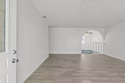 11144 Laurel Canyon Boulevard, Los Angeles, CA 91340 - Photo 5