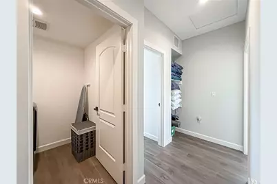 946 Warwick, Thousand Oaks, CA 91360 - Photo 29