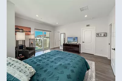 946 Warwick, Thousand Oaks, CA 91360 - Photo 43