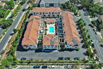 946 Warwick, Thousand Oaks, CA 91360 - Photo 73