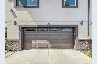 946 Warwick, Thousand Oaks, CA 91360 - Photo 53