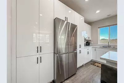 946 Warwick, Thousand Oaks, CA 91360 - Photo 19